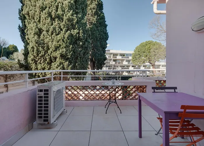 Daire Anaite Vue Et Montagne, Piscine Privee Antibes