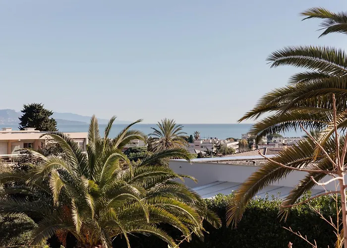 Anaite Vue Et Montagne, Piscine Privee Antibes